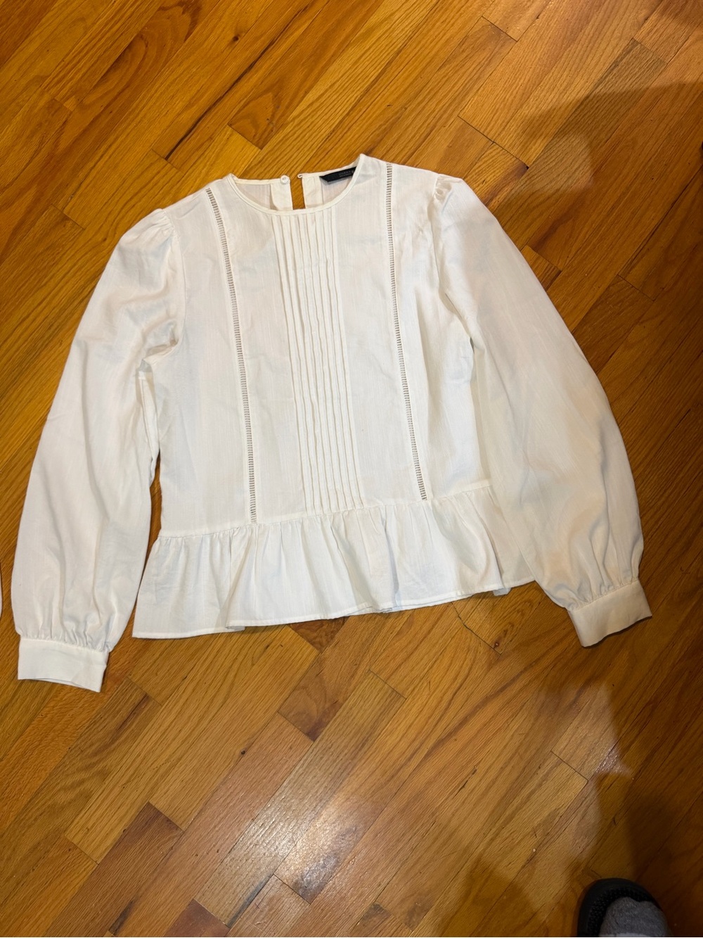 Zara Women’s White Pintuck Peplum Long-Sleeve Top